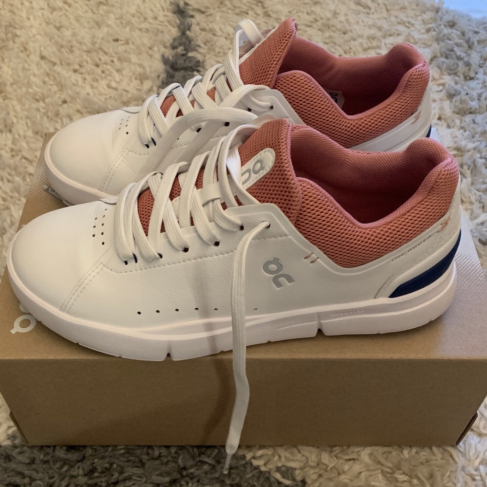 On Roger Federer advantage dustyrose/white